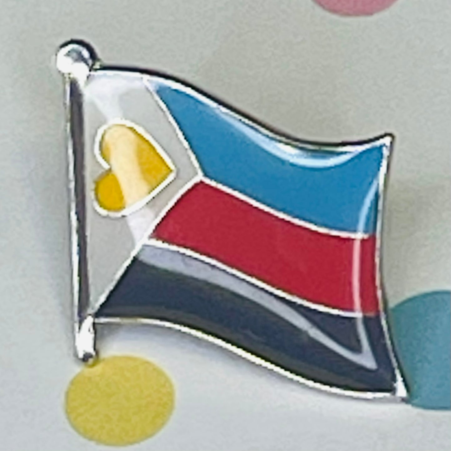 Polyamory Tricolor Egg Pride Flag Lapel Pin