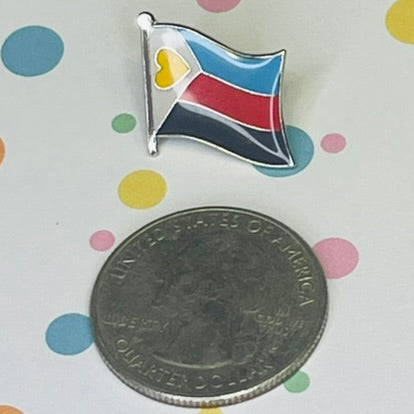 Polyamory Tricolor Egg Pride Flag Lapel Pin