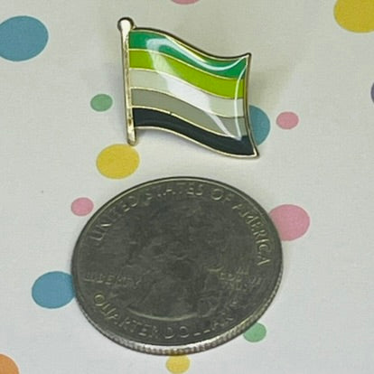 Aromantic flag lapel pin