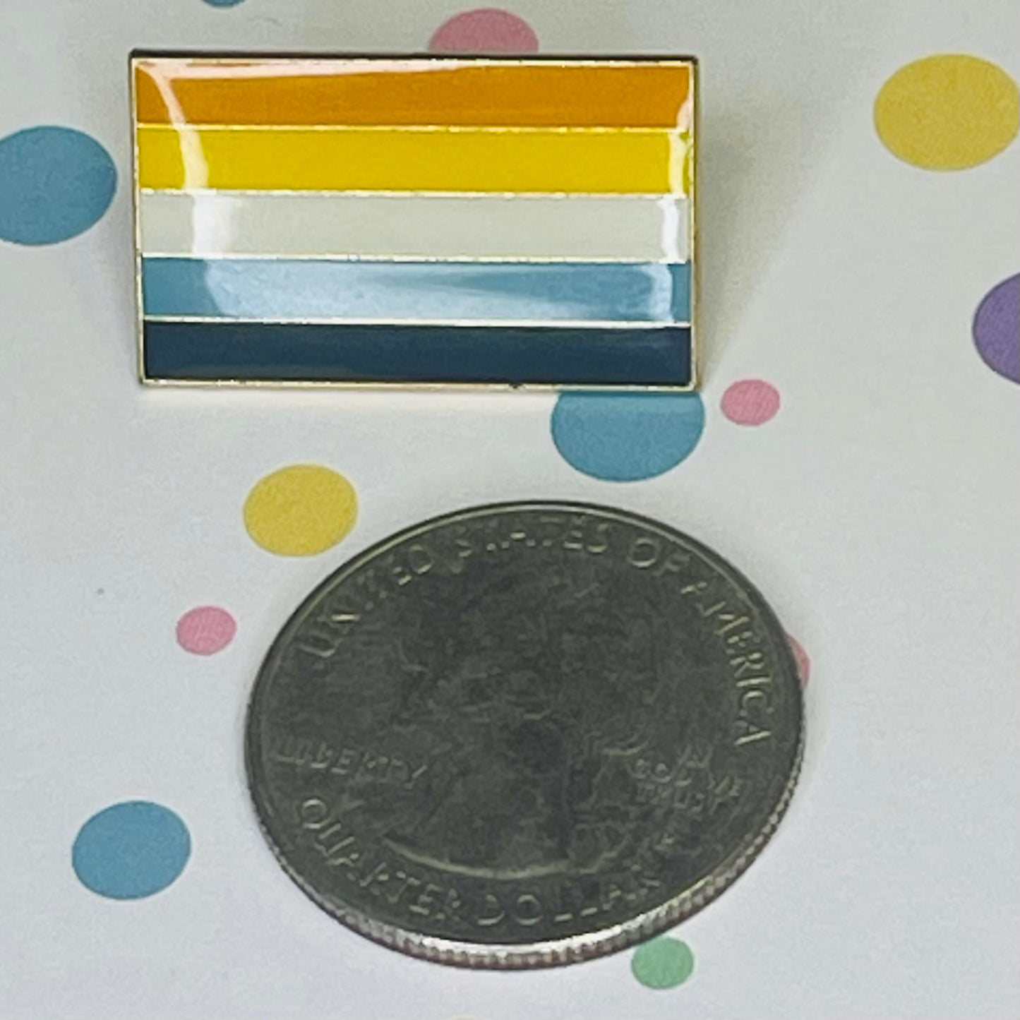Aroace flag lapel pin